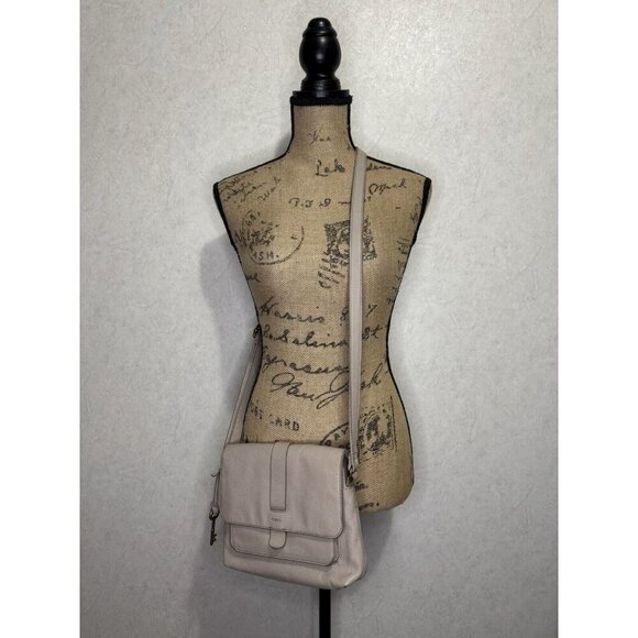 FOSSIL Kinley Small Fold Over Leather Crossbody Bag Adjustable Strap Gray - Picture 1 of 16